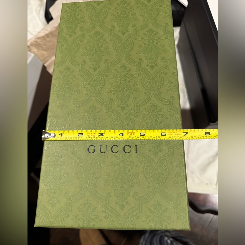 Gucci Green Embossed Box - Picture 8 of 9